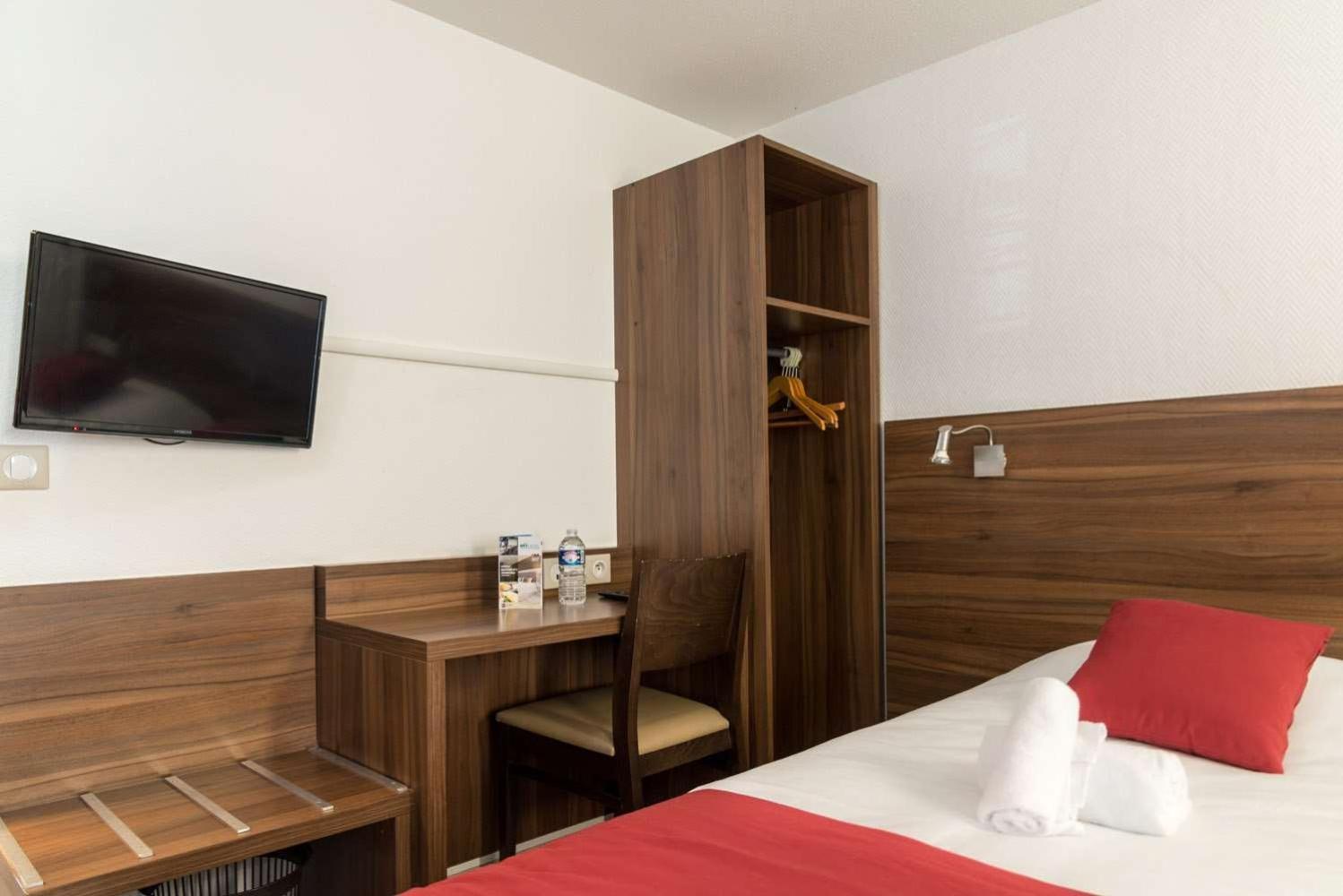 Brit Hotel Plaisance A9/A61 Narbonne Exterior photo